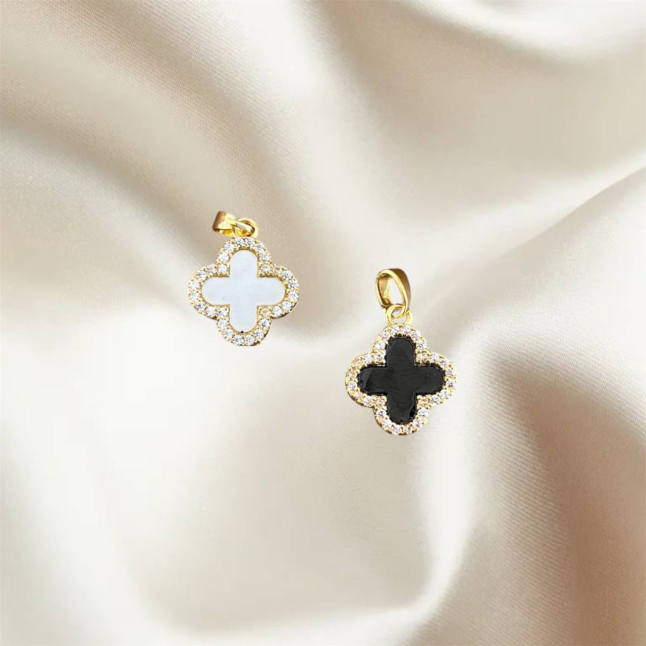 Clover Charm